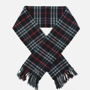 ❌sold❌Burberry Scarf
